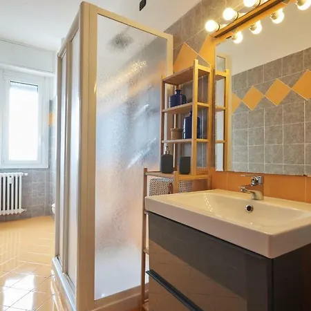 Appartamento Famagosta 10 Milano